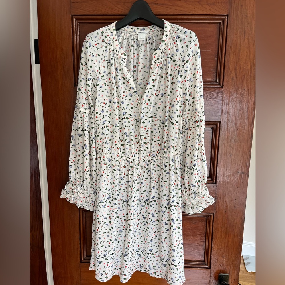 Club Monaco floral mini dress, size 4, 100% silk, excellent condition
